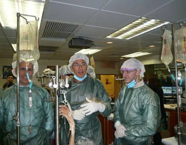 IMMAGINI DEL CORSO AVANZATO DI CHIRURGIA DEL POLSO - Hong Kong, 13 Febbraio 2008